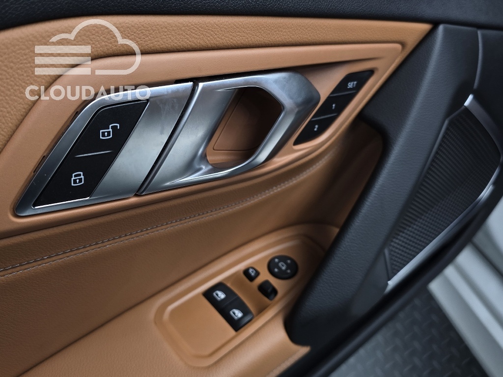 2024 BMW Z4 sDrive20i M Sports - Image 16