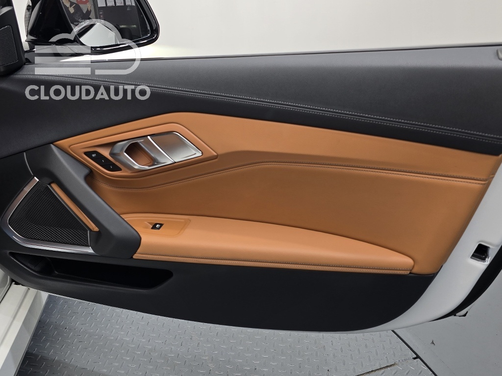 2024 BMW Z4 sDrive20i M Sports - Image 25