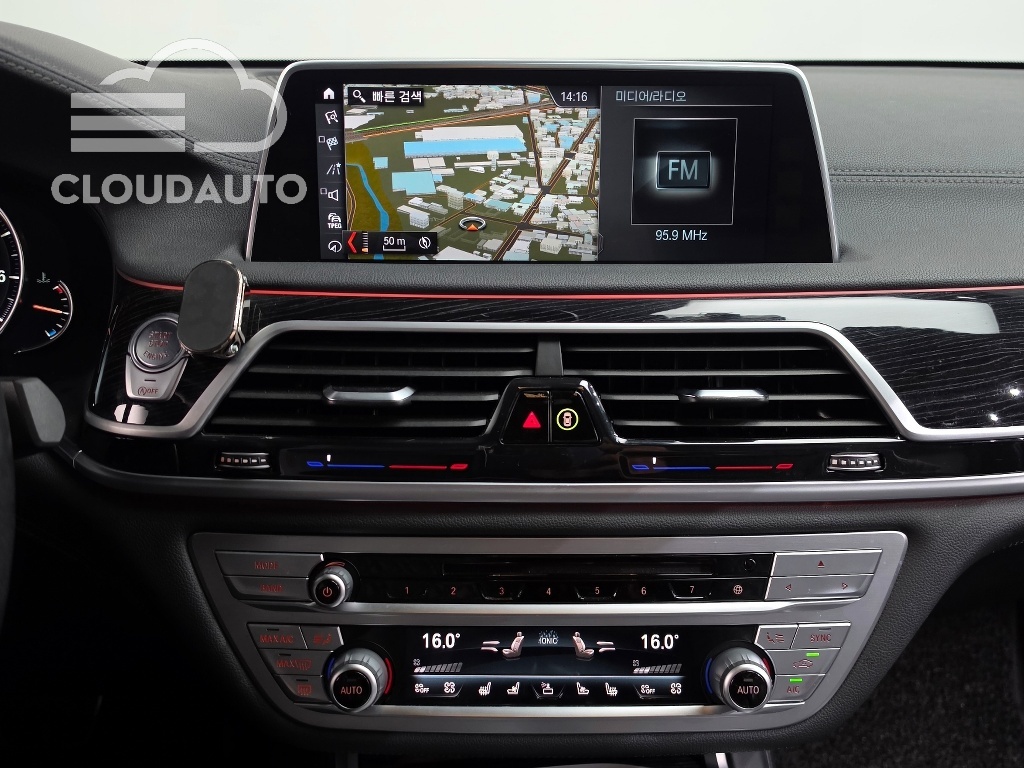 2018 BMW 7 Series 740Li xDrive M Sports - Image 13