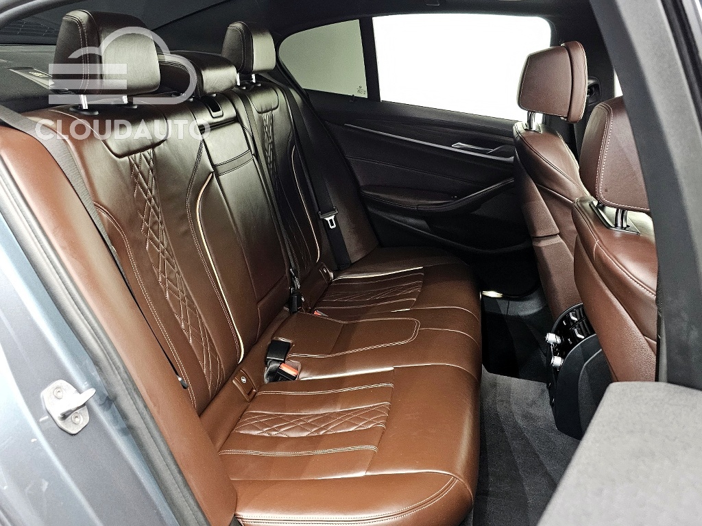 2017 BMW 5 Series 530i xDrive M Sports Plus - Image 8