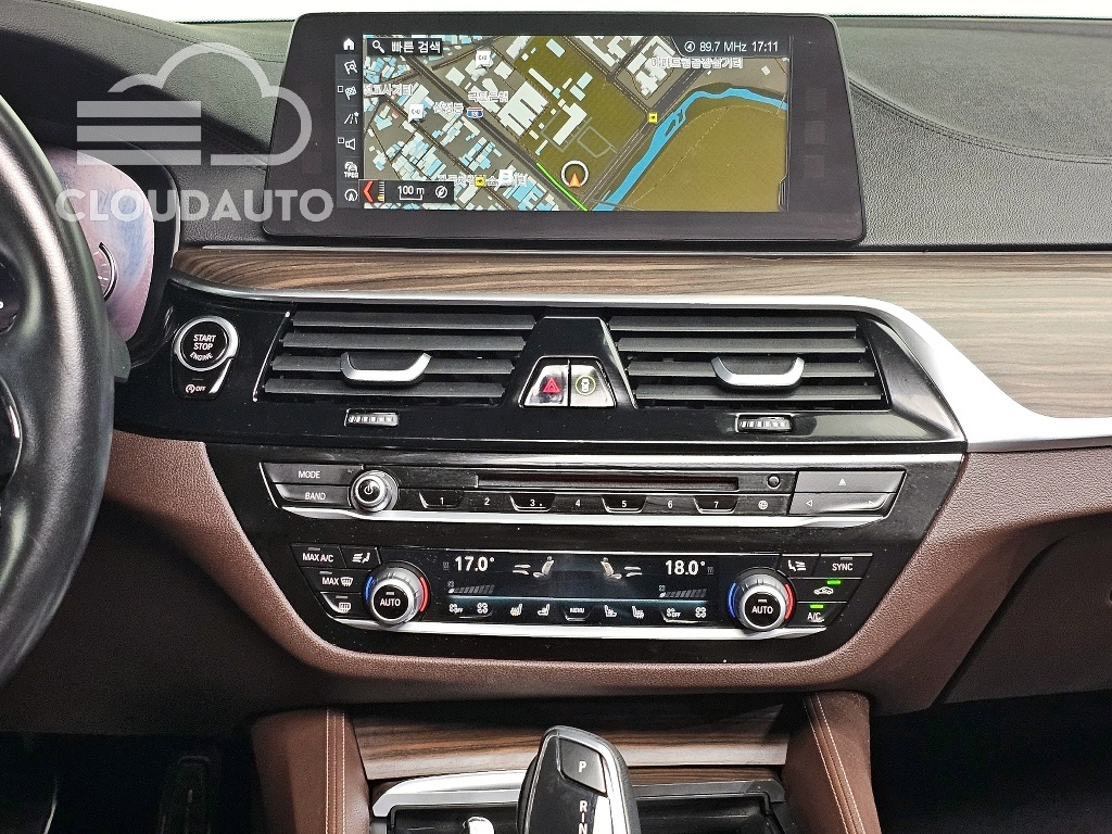 2017 BMW 5 Series 530i xDrive M Sports Plus - Image 10