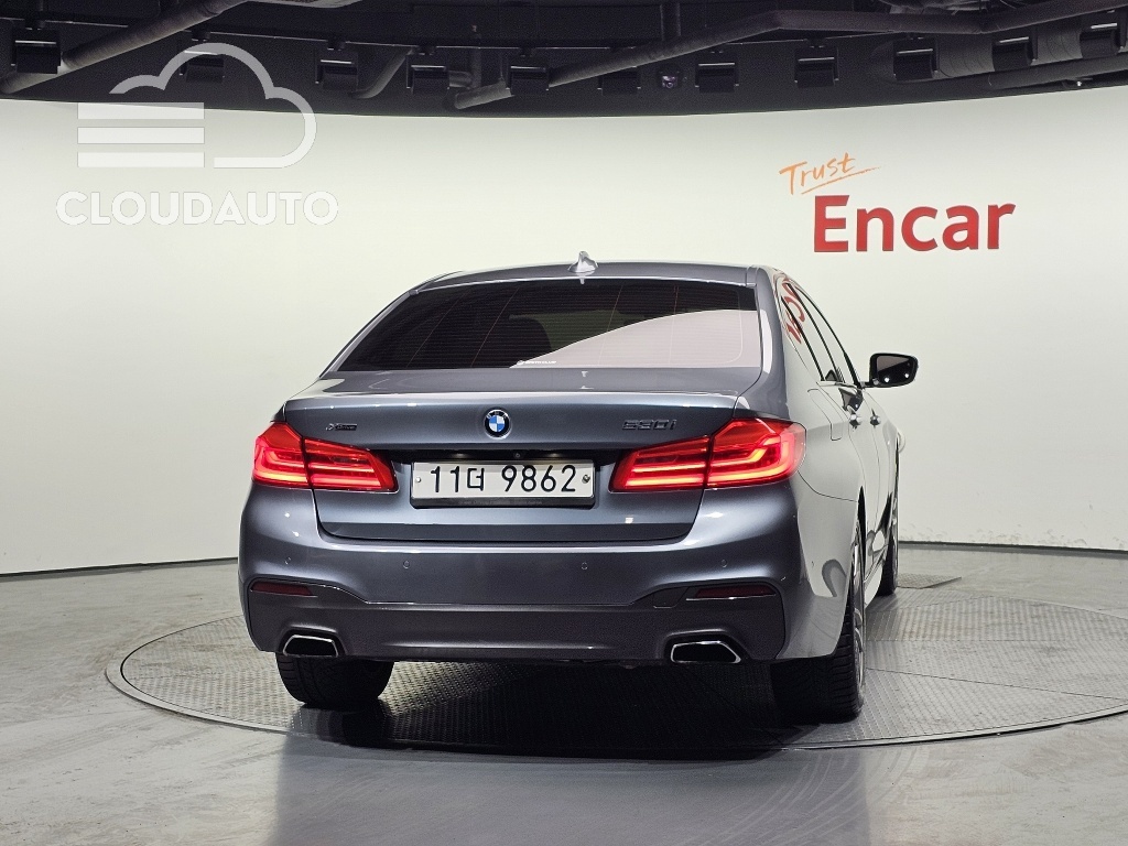 2017 BMW 5 Series 530i xDrive M Sports Plus - Image 2