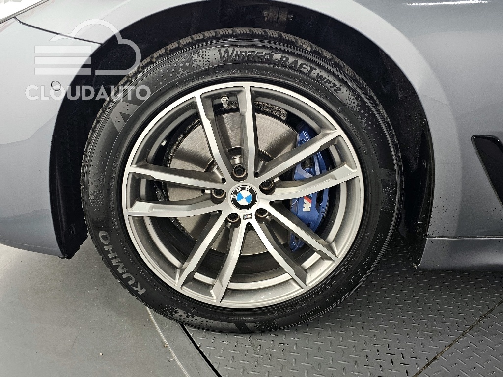 2017 BMW 5 Series 530i xDrive M Sports Plus - Image 3