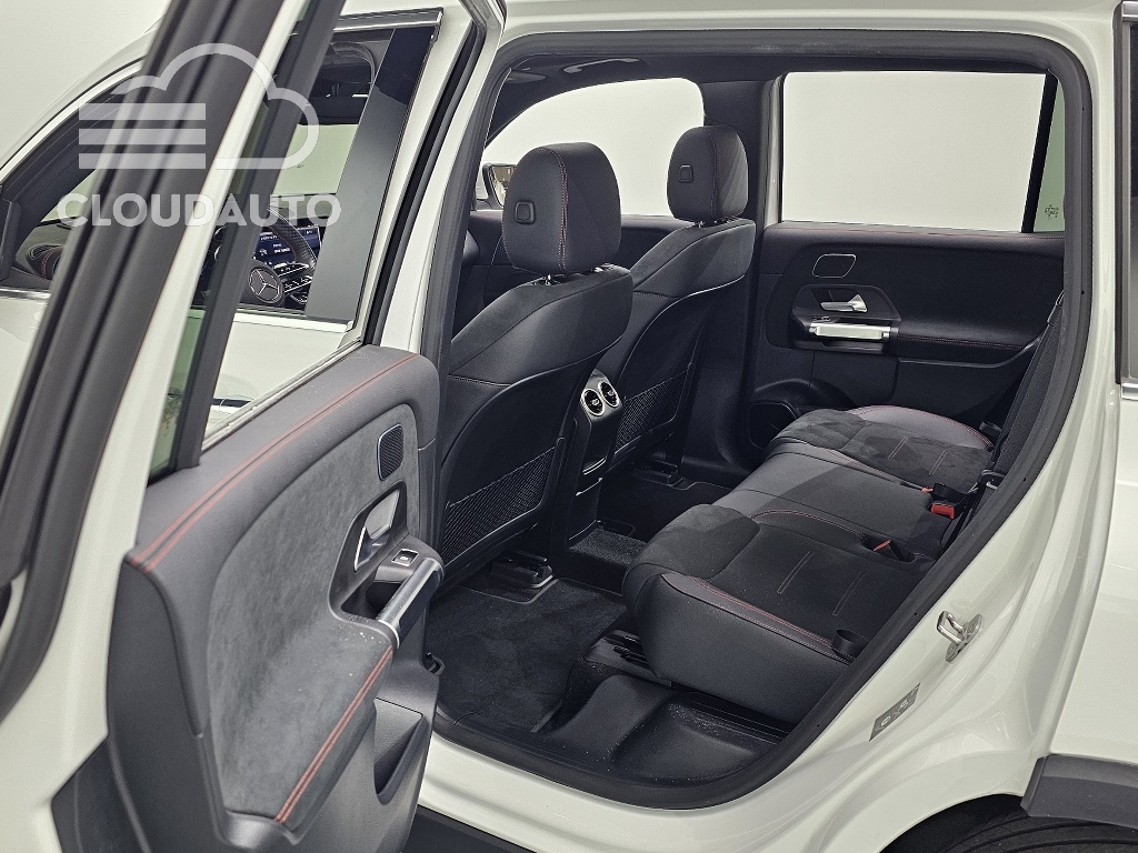 2025 Mercedes-Benz EQB EQB300 4MATIC AMG Line - Image 5