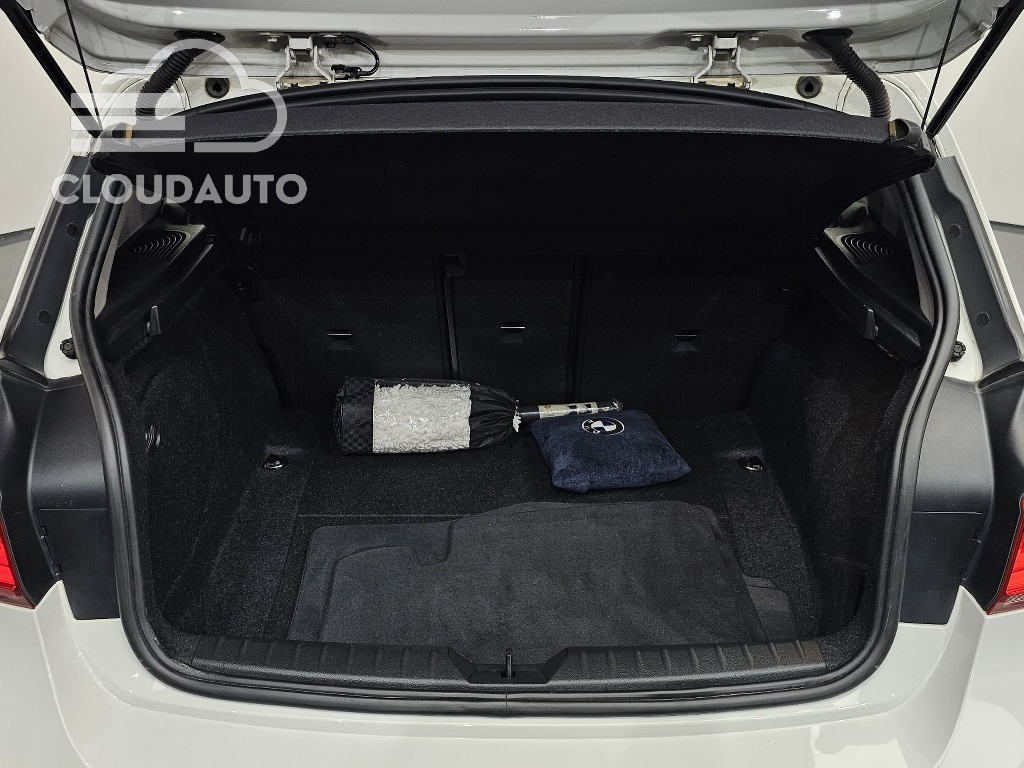 2017 BMW 1 Series 118d Sports 5Door - Image 17