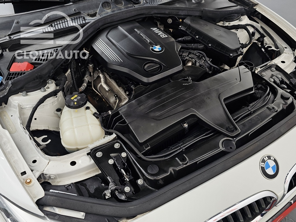 2017 BMW 1 Series 118d Sports 5Door - Image 6