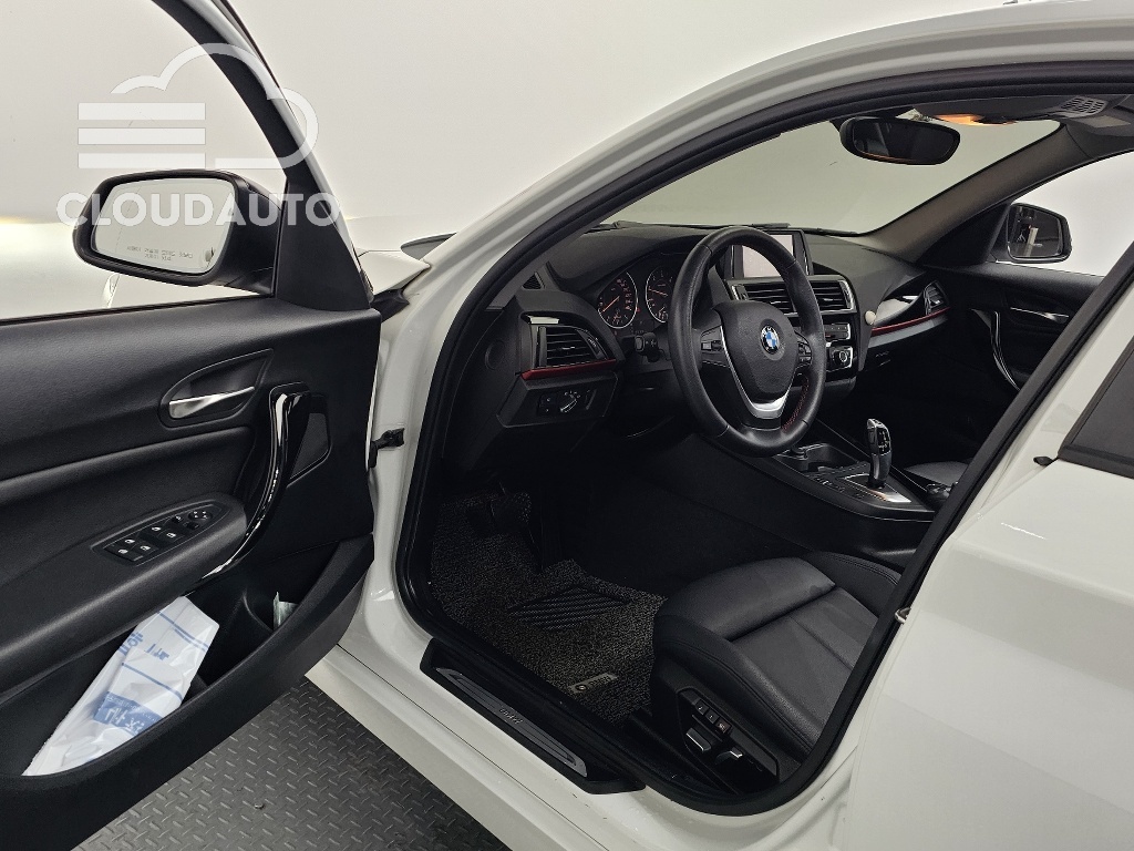 2017 BMW 1 Series 118d Sports 5Door - Image 10