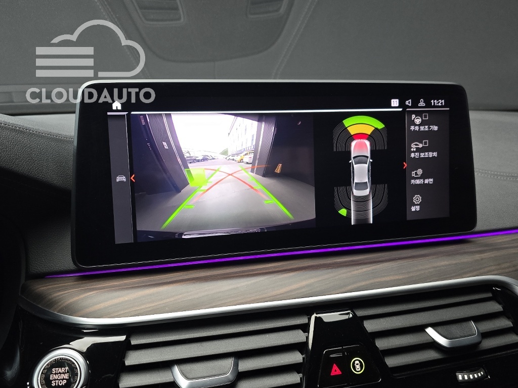 2021 BMW 5 Series 530i M Sports - Image 12