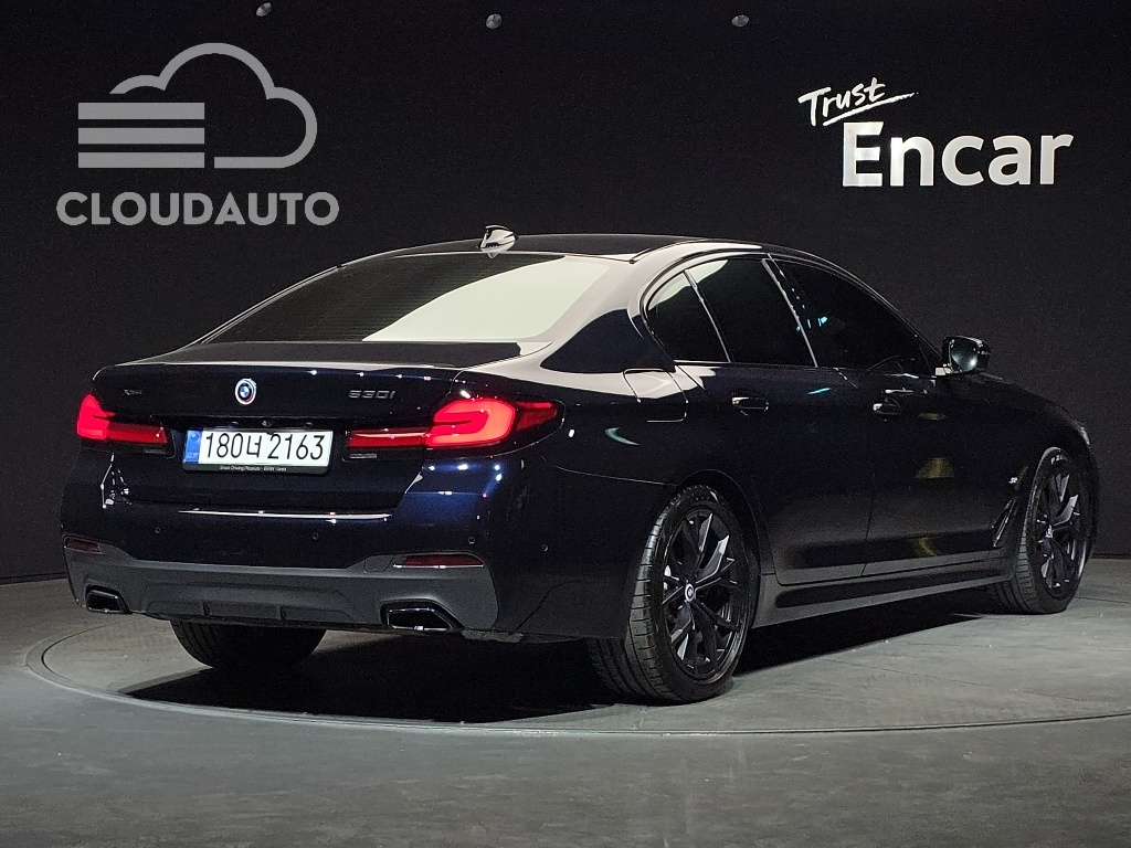 2021 BMW 5 Series 530i M Sports - Image 2