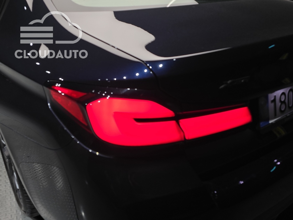 2021 BMW 5 Series 530i M Sports - Image 20