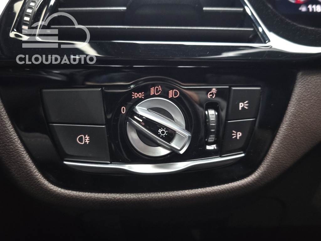 2021 BMW 5 Series 530i M Sports - Image 26