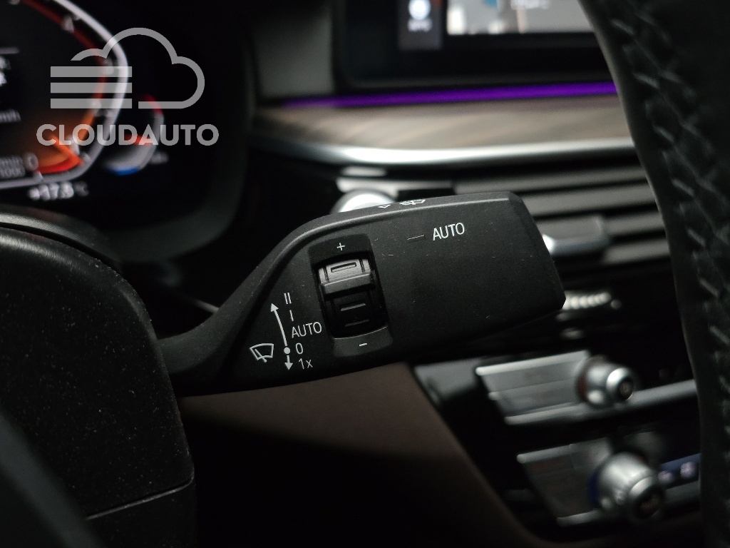 2021 BMW 5 Series 530i M Sports - Image 27