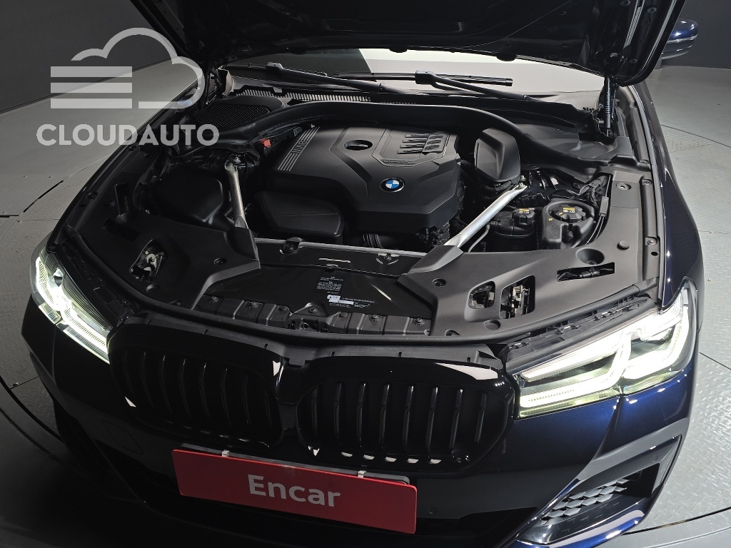 2021 BMW 5 Series 530i M Sports - Image 6