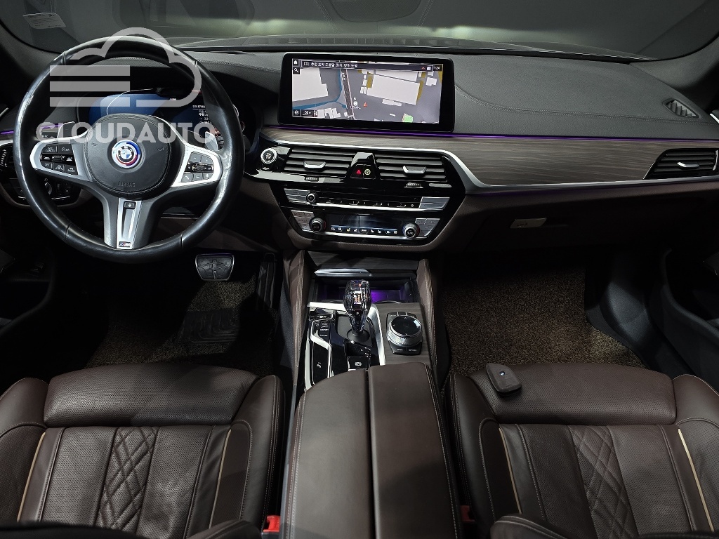 2021 BMW 5 Series 530i M Sports - Image 7