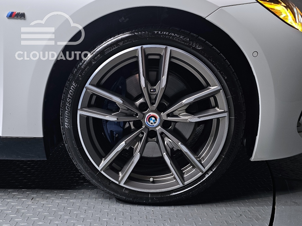 2023 BMW 2 Series M240i xDrive Online Exclusive Coupe - Image 22