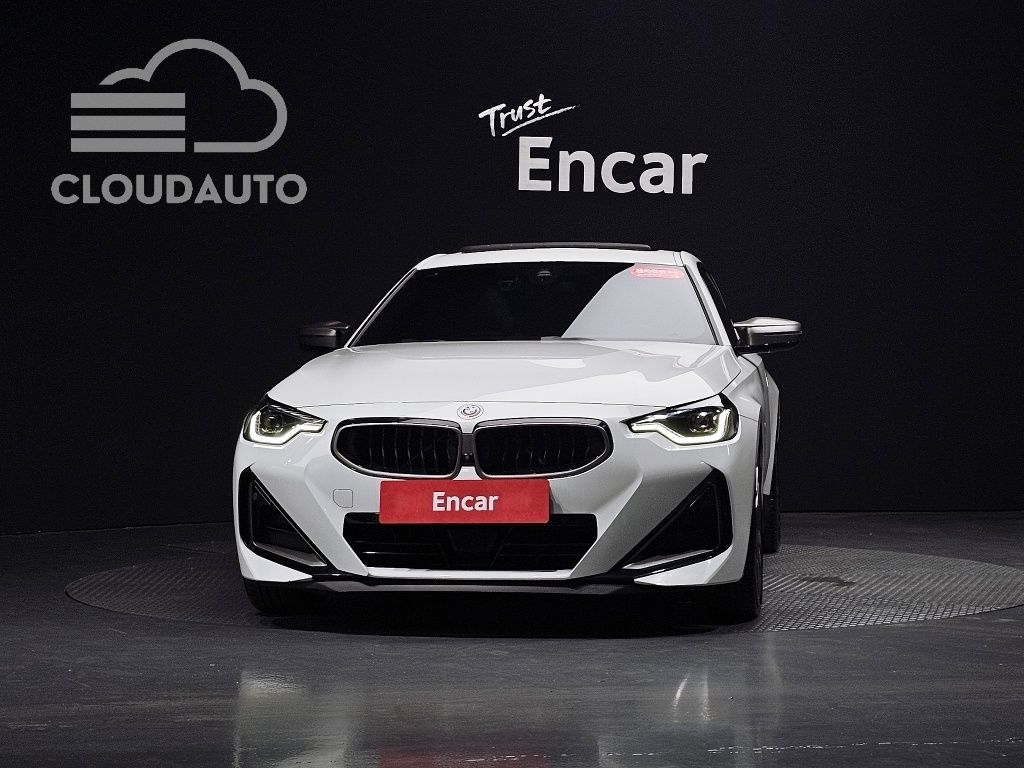 2023 BMW 2 Series M240i xDrive Online Exclusive Coupe - Image 3