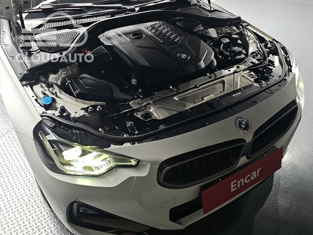 2023 BMW 2 Series M240i xDrive Online Exclusive Coupe - Image 6