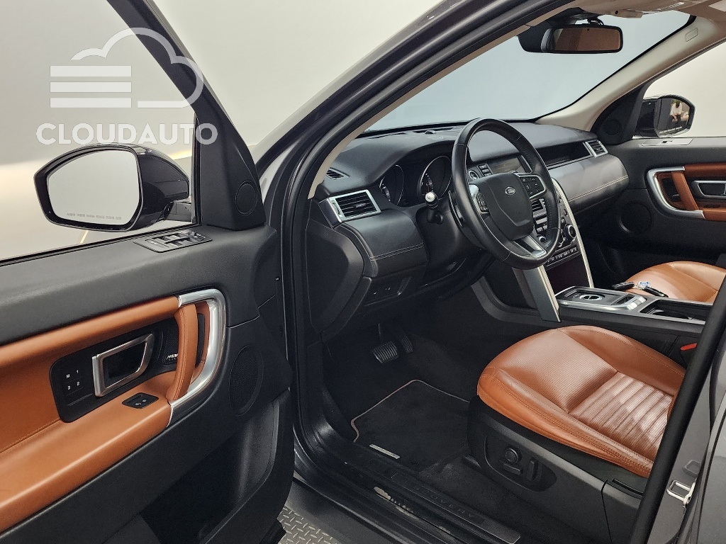 2016 Land Rover Discovery Sport 2.0 TD4 HSE Luxury - Image 10