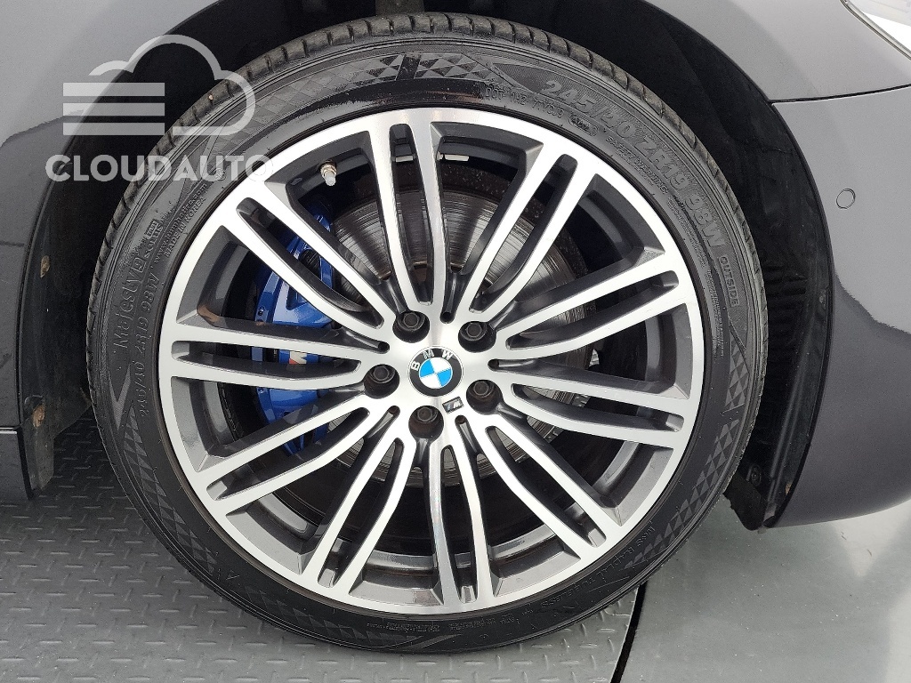 2019 BMW 5 Series 530i xDrive M Sports Plus - Image 17