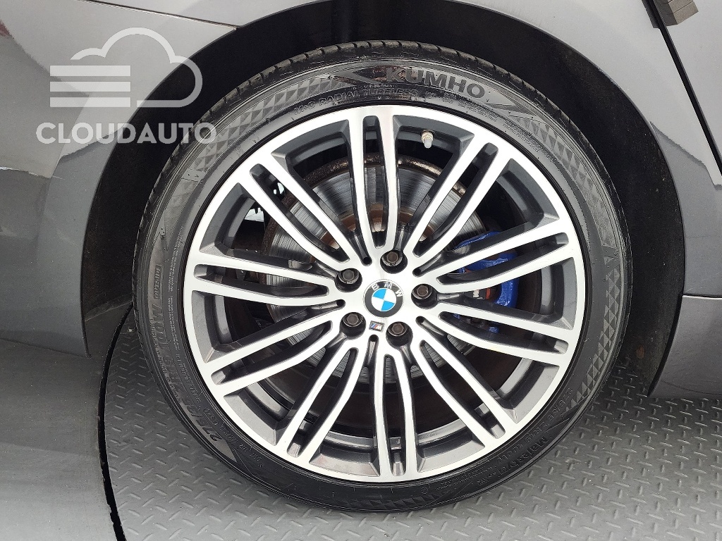 2019 BMW 5 Series 530i xDrive M Sports Plus - Image 5