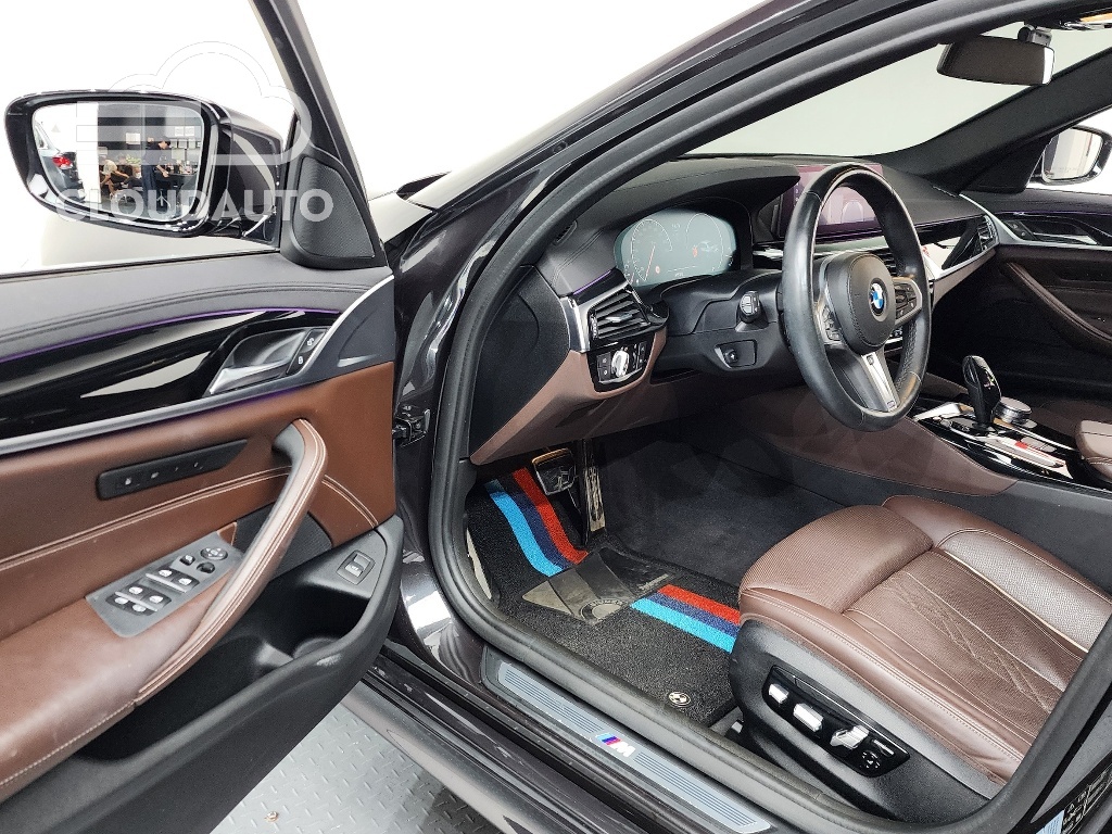 2019 BMW 5 Series 530i xDrive M Sports Plus - Image 10