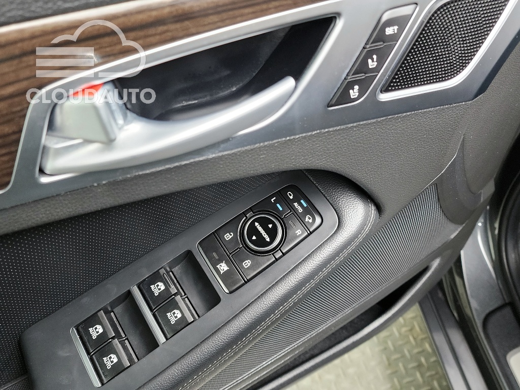 2018 Genesis G80 2.2D AWD - Image 13