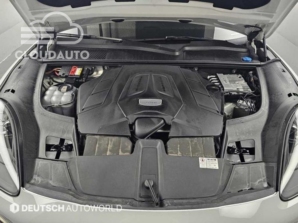 2020 Porsche Cayenne 3.0 Coupe - Image 6