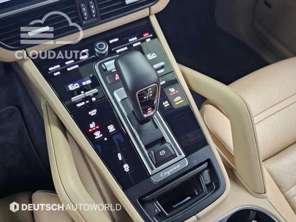 2020 Porsche Cayenne 3.0 Coupe - Image 9