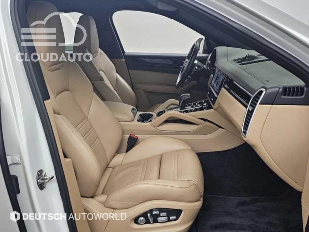 2020 Porsche Cayenne 3.0 Coupe - Image 10