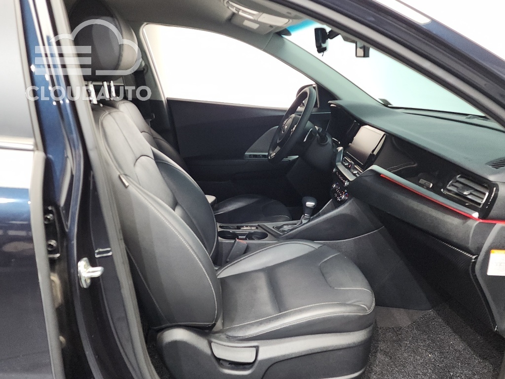 2020 Kia Niro 1.6 HEV - Image 11