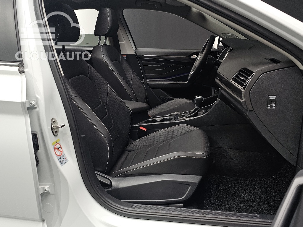 2024 Volkswagen Jetta 1.5 TSI Prestige - Image 10