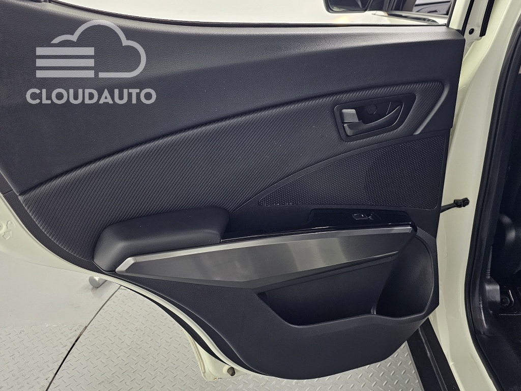 2021 SsangYong Tivoli Gasoline 1.5 2WD - Image 25