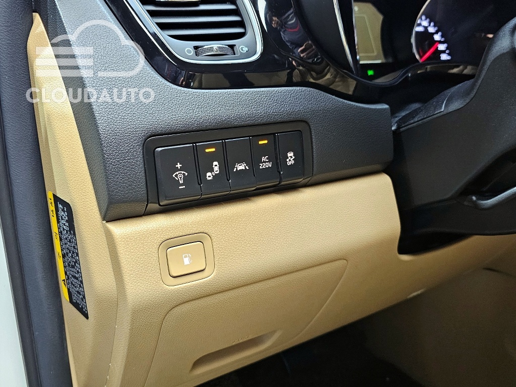 2016 Kia Carnival 9 Noblesse - Image 16