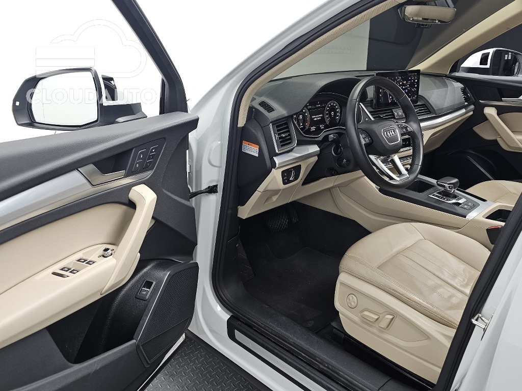 2021 Audi Q5 45 TFSI - Image 11
