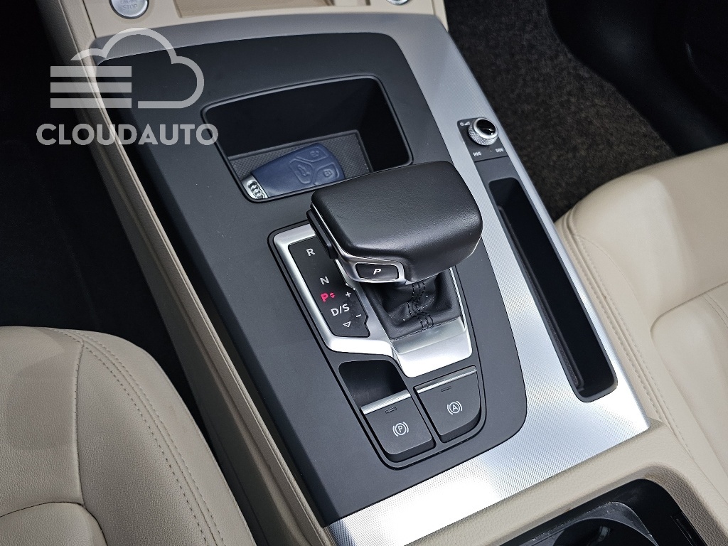2021 Audi Q5 45 TFSI - Image 9