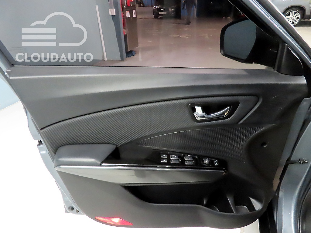 2022 SsangYong Tivoli Gasoline 1.5 2WD - Image 12