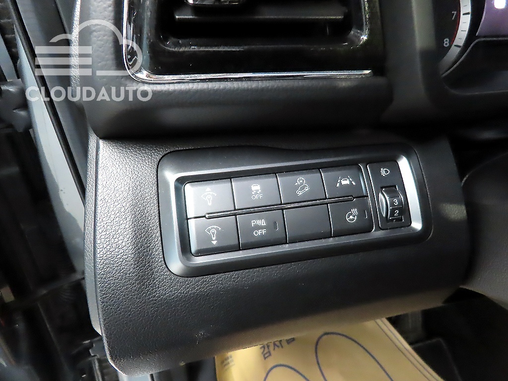 2022 SsangYong Tivoli Gasoline 1.5 2WD - Image 13