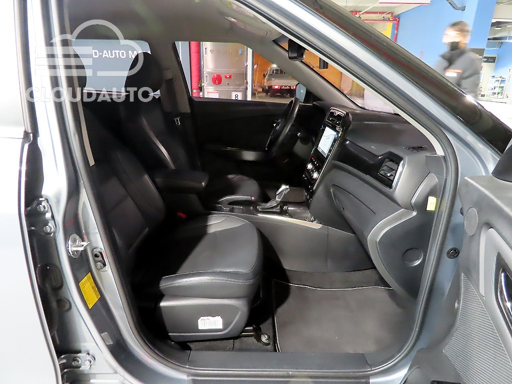 2022 SsangYong Tivoli Gasoline 1.5 2WD - Image 19
