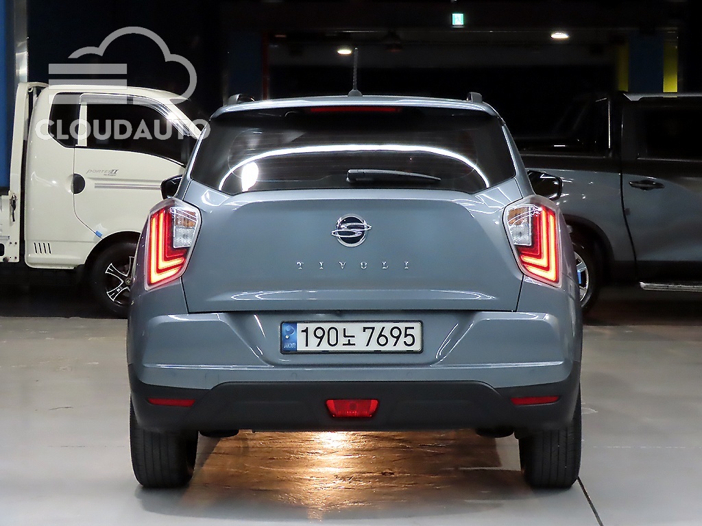 2022 SsangYong Tivoli Gasoline 1.5 2WD - Image 3