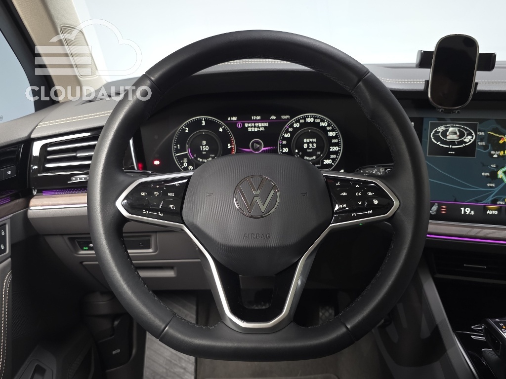 2023 Volkswagen Touareg 3.0 TDI Prestige - Image 13