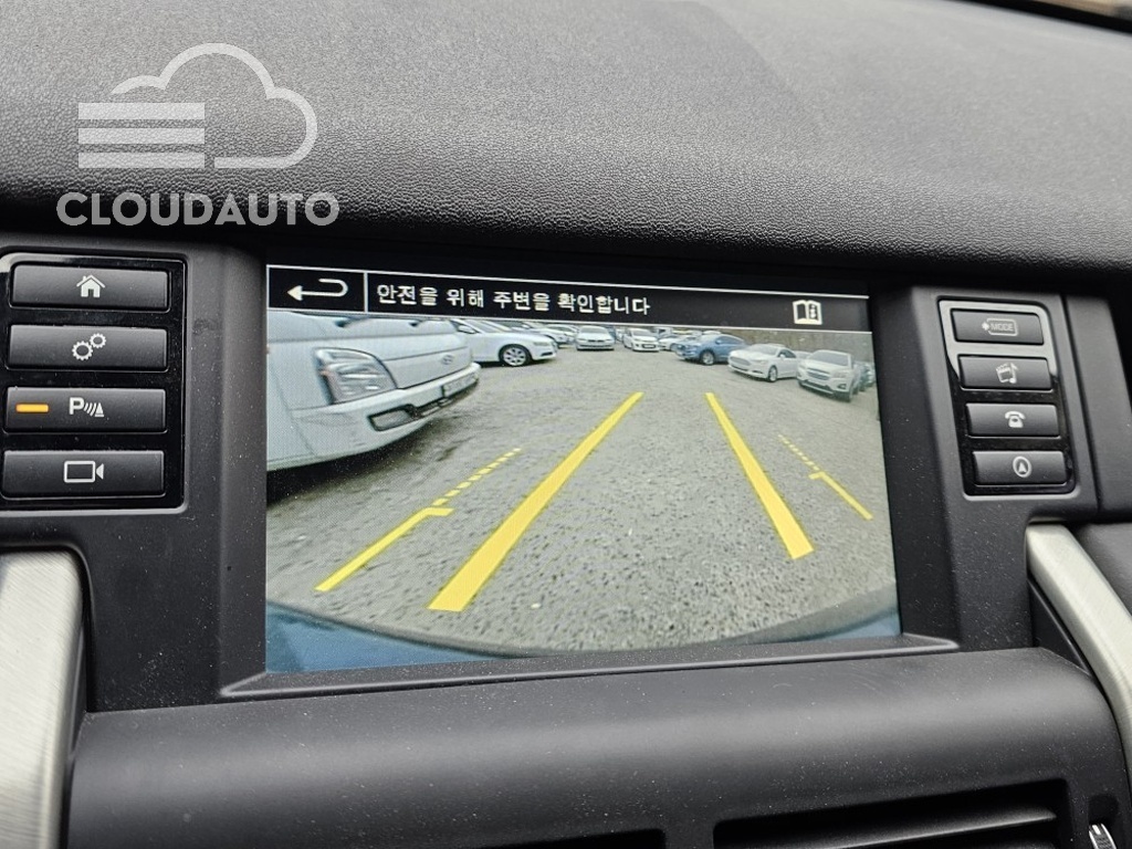 2016 Land Rover Discovery Sport 2.0 TD4 HSE Luxury - Image 11