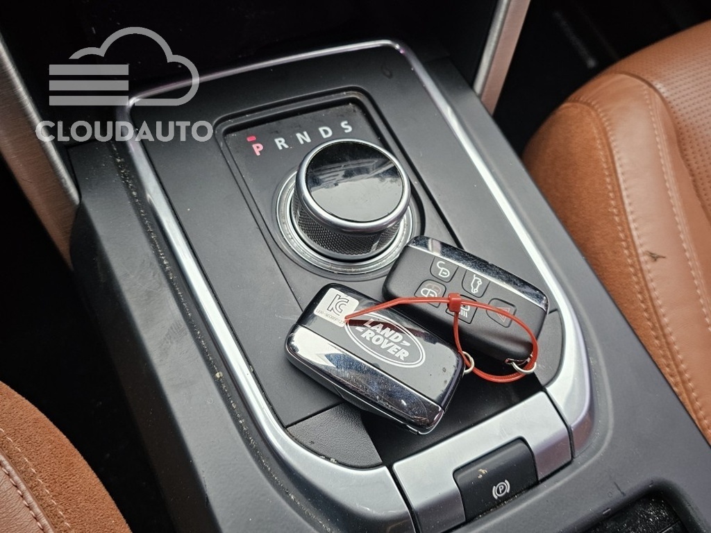2016 Land Rover Discovery Sport 2.0 TD4 HSE Luxury - Image 9