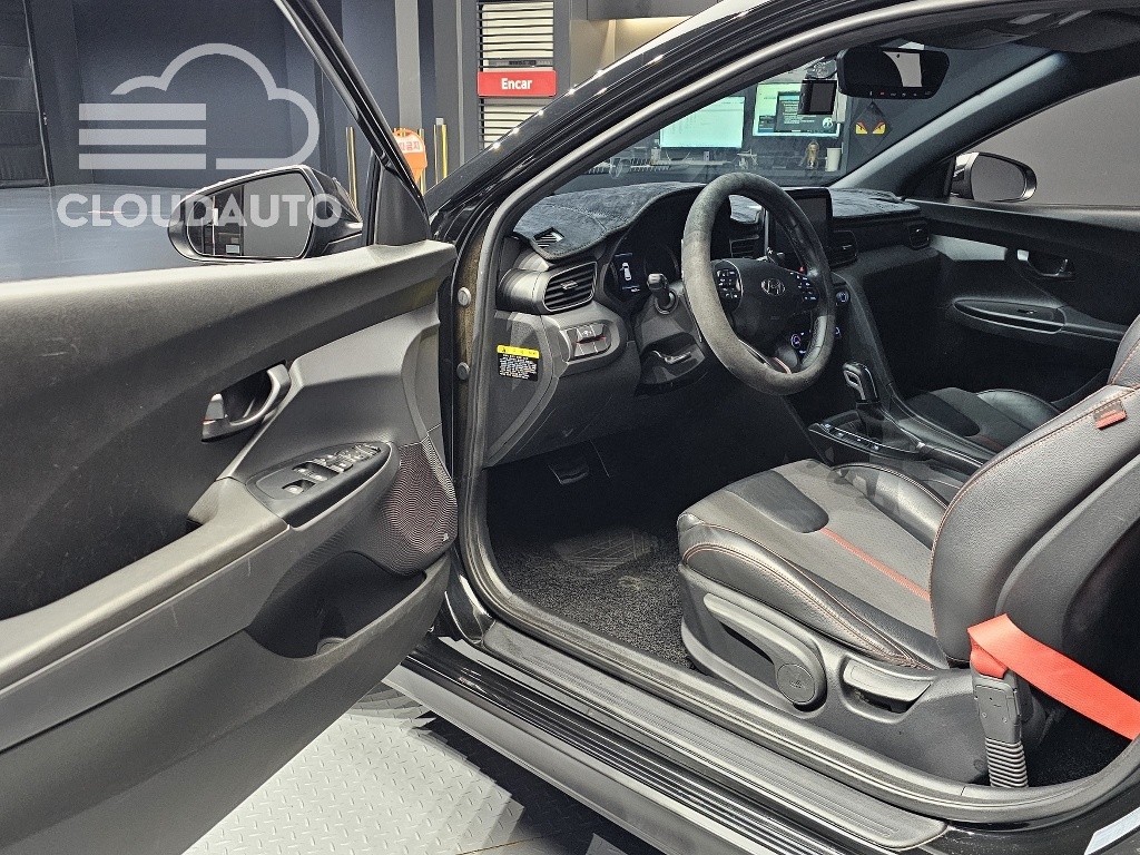 2018 Hyundai Veloster 1.6 Turbo Sports - Image 11