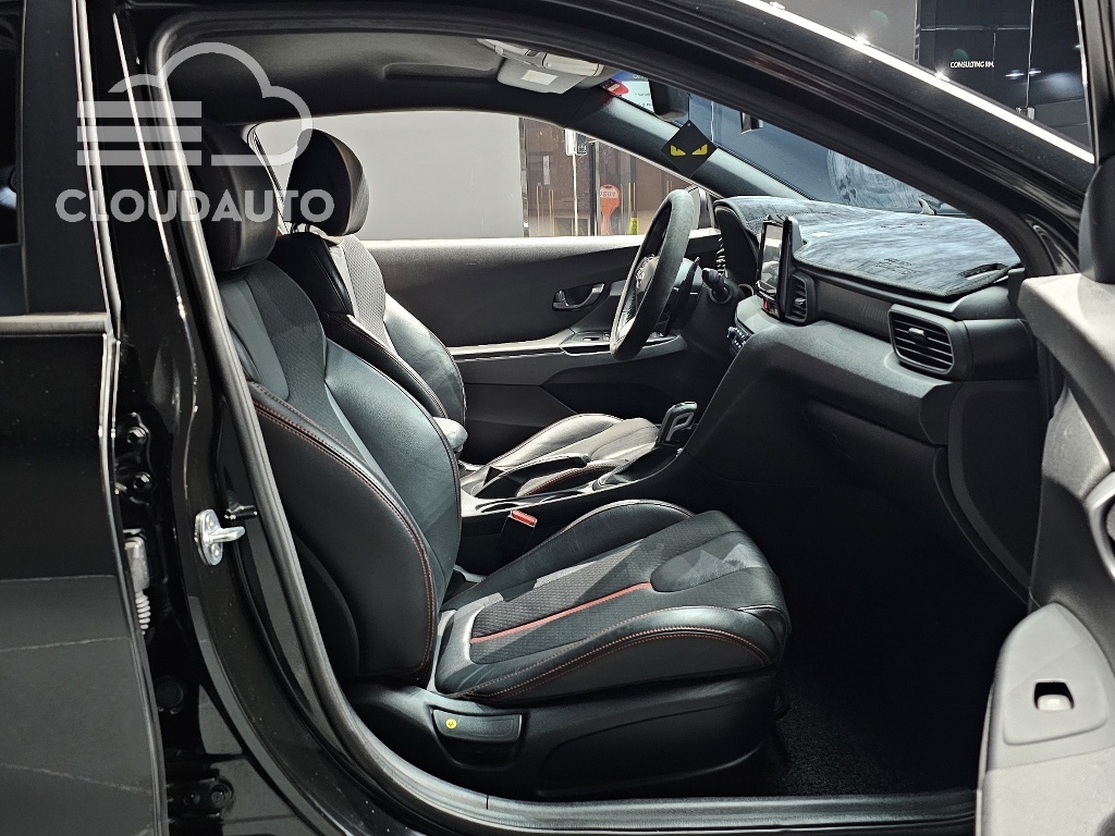 2018 Hyundai Veloster 1.6 Turbo Sports - Image 10