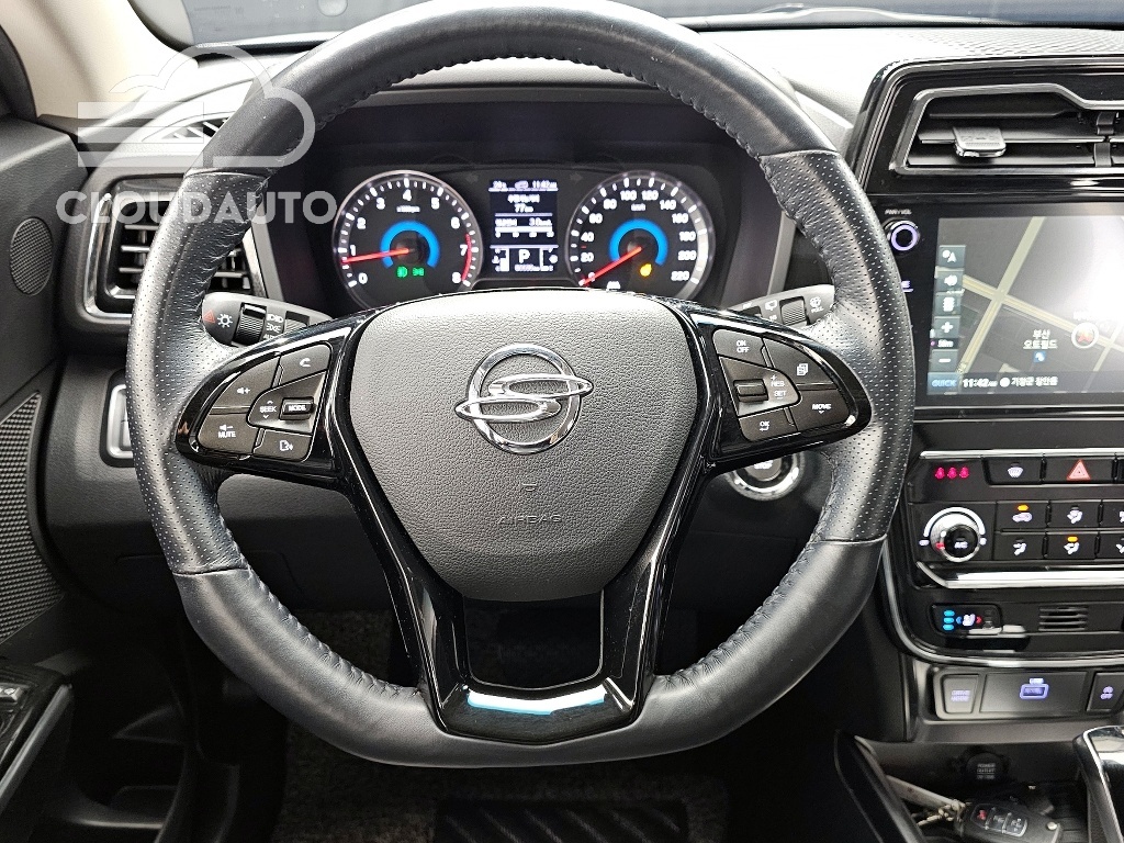 2022 SsangYong Tivoli Gasoline 1.5 2WD - Image 13