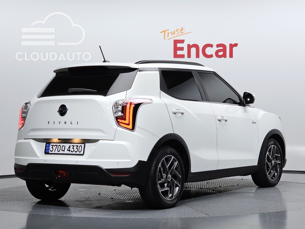 2022 SsangYong Tivoli Gasoline 1.5 2WD - Image 2