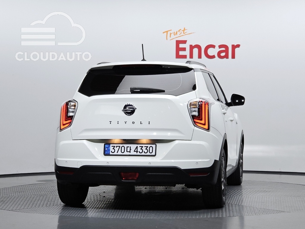 2022 SsangYong Tivoli Gasoline 1.5 2WD - Image 4