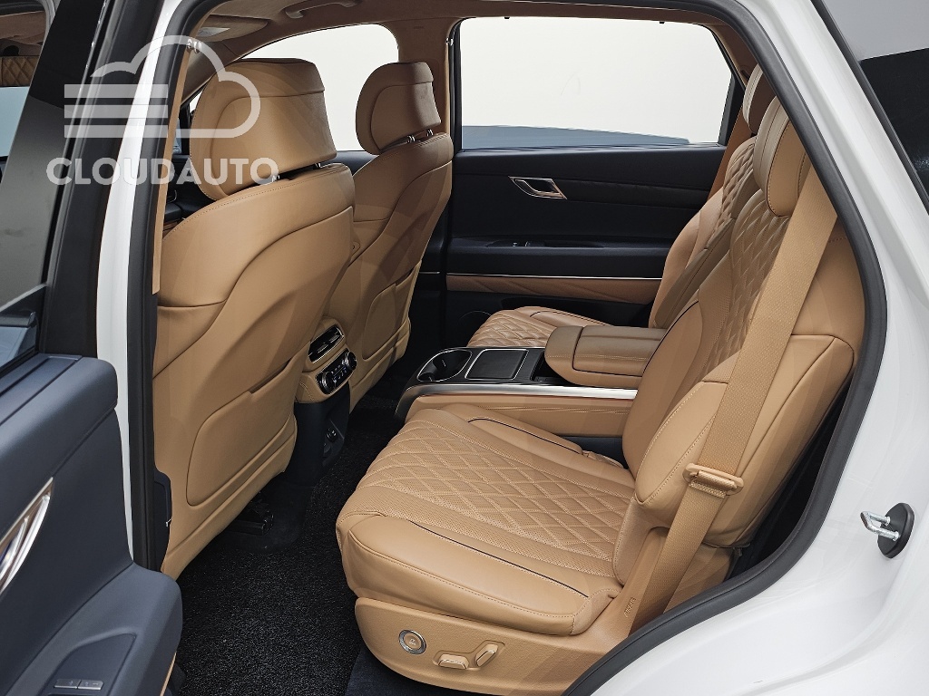 2023 Genesis GV80 3.5T Gasoline AWD - Image 12