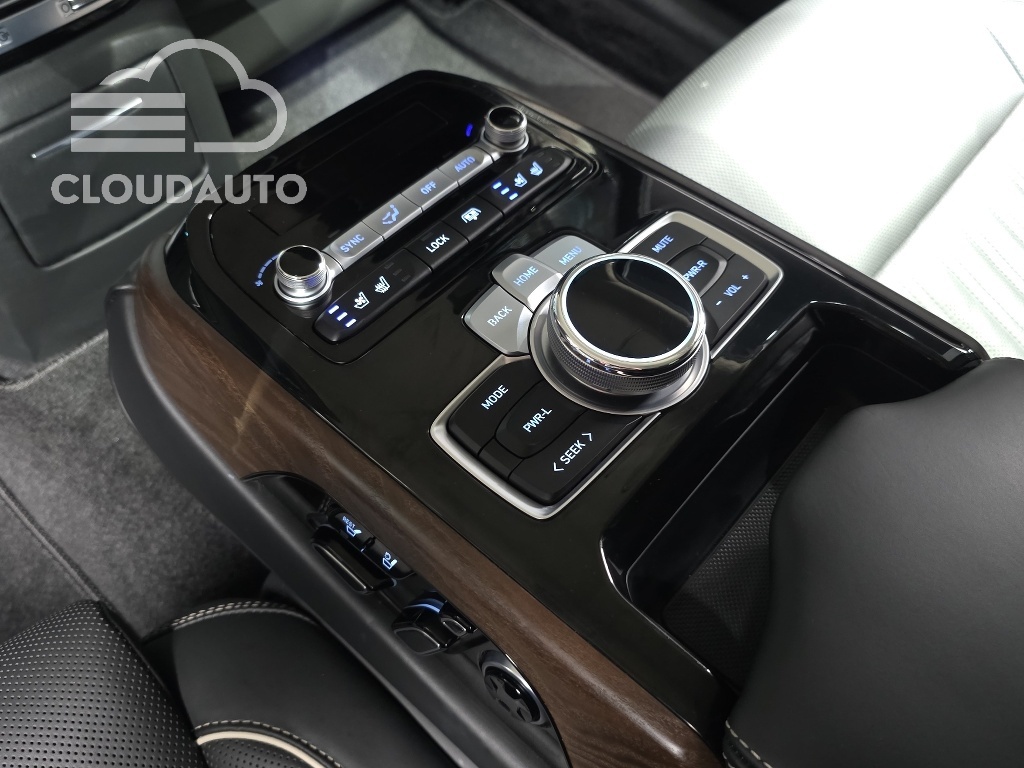 2020 Genesis G90 5.0 AWD - Image 20