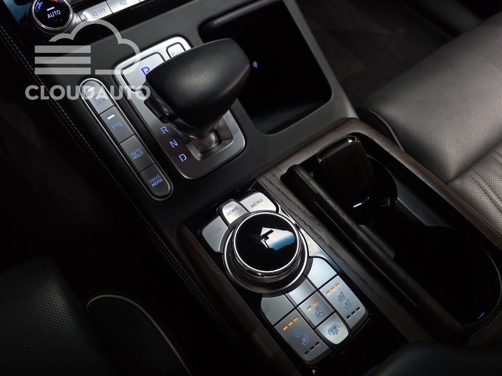 2020 Genesis G90 5.0 AWD - Image 9